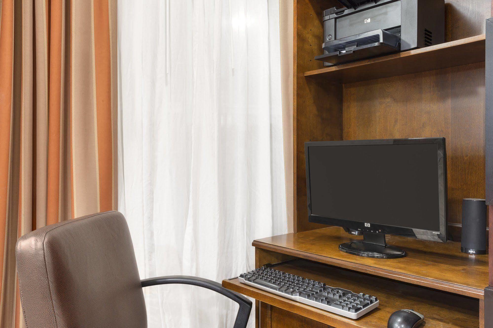 Country Inn & Suites By Radisson, Savannah I-95 North, Ga Port Wentworth Ngoại thất bức ảnh